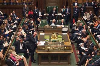 وستمنستر بين تآكل الرقابة البرلمانية وصعود الدولة التنفيذية وستمنستر بين تآكل الرقابة البرلمانية وصعود الدولة التنفيذية