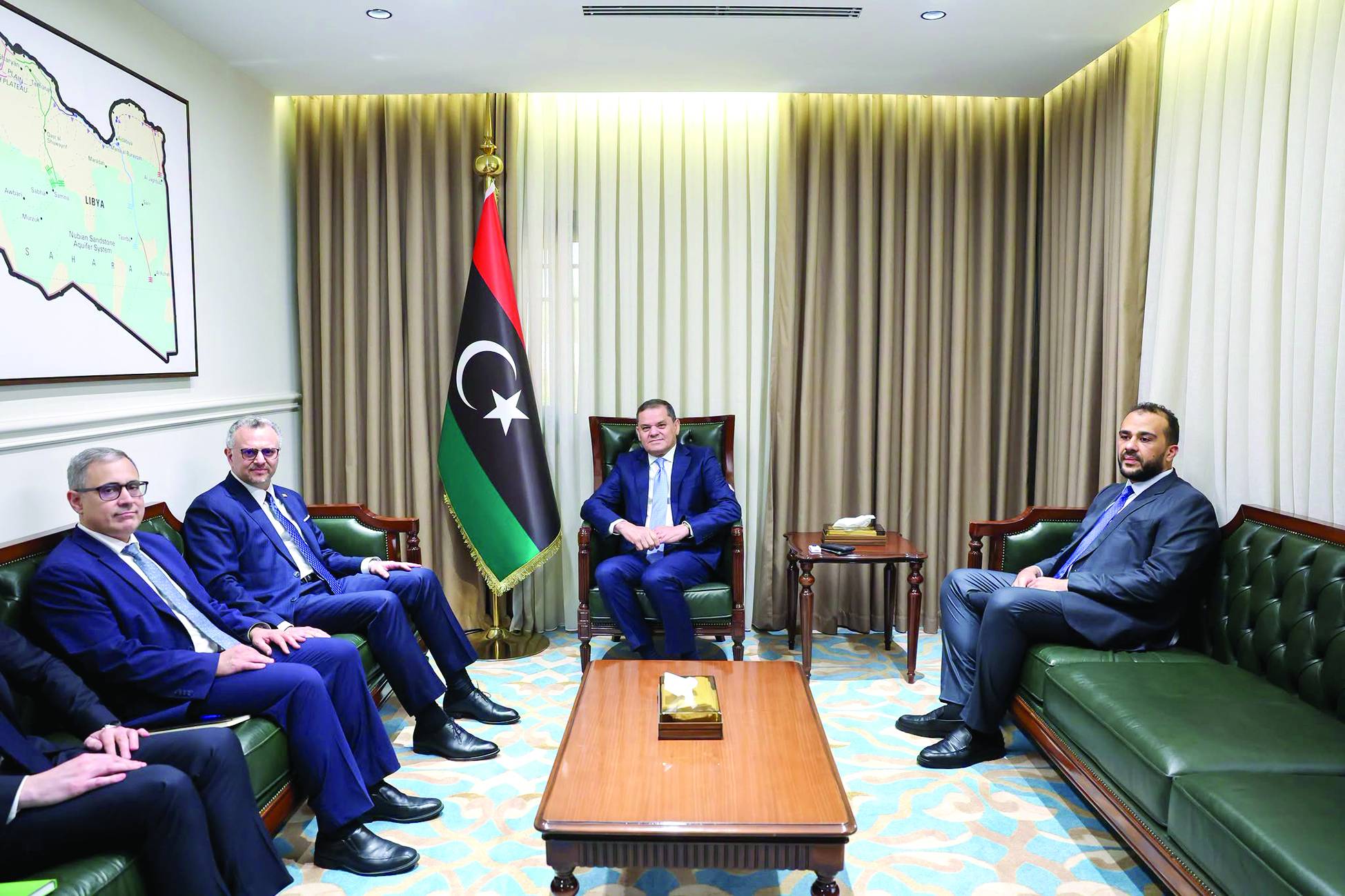 ليبيا على وقع الأزمات المتشابكة... بانتظار "قطار التسوية"
