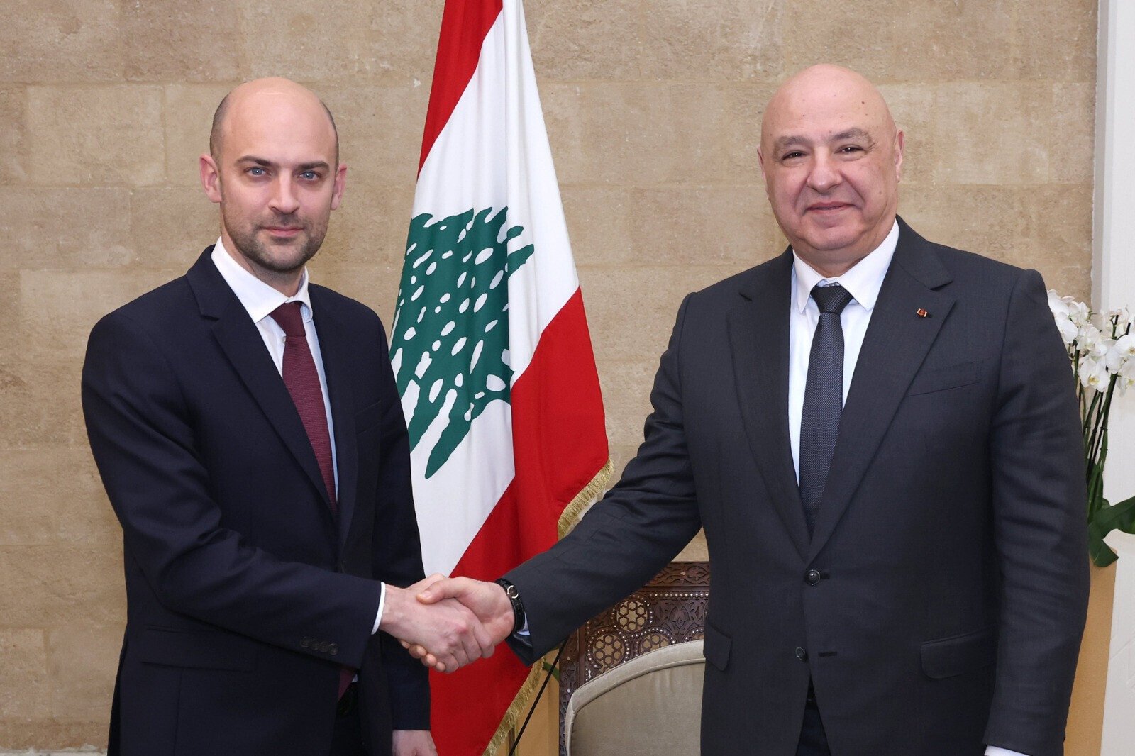 اجتماع باريس وإعادة تشكيل الترتيبات الأمنية في لبنان