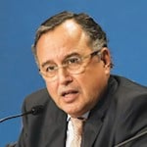 Artificial Intelligence in the Arab World: Opportunities, Challenges, and Strategic Futures