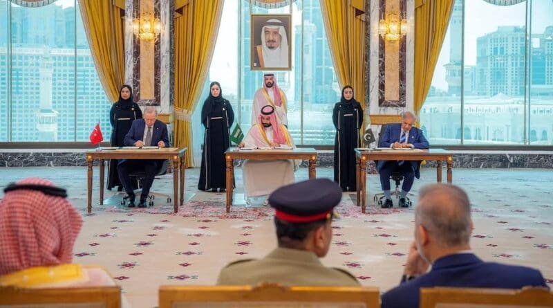 اتفاقات مكة: حيث تلتقي الطموحات بواقع إقليمٍ متشظٍّ